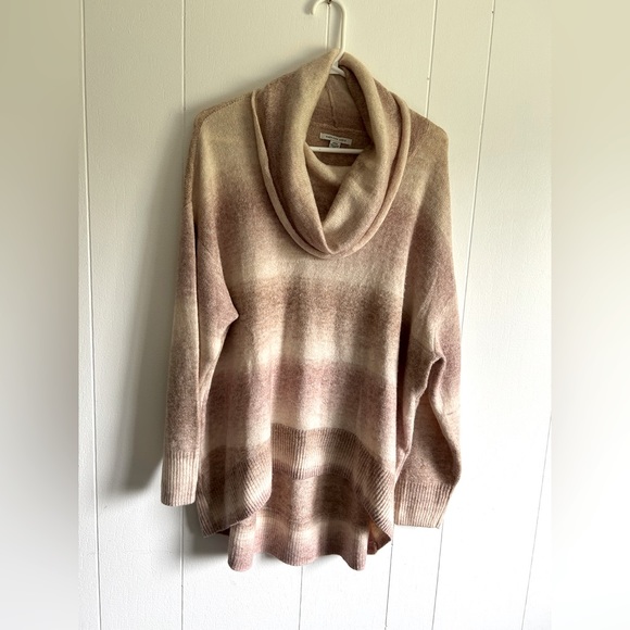 American Eagle Outfitters Sweaters - 🔥 Last Chance! AMERICAN EAGLE Cowl Neck Oversized Ombre Sweater